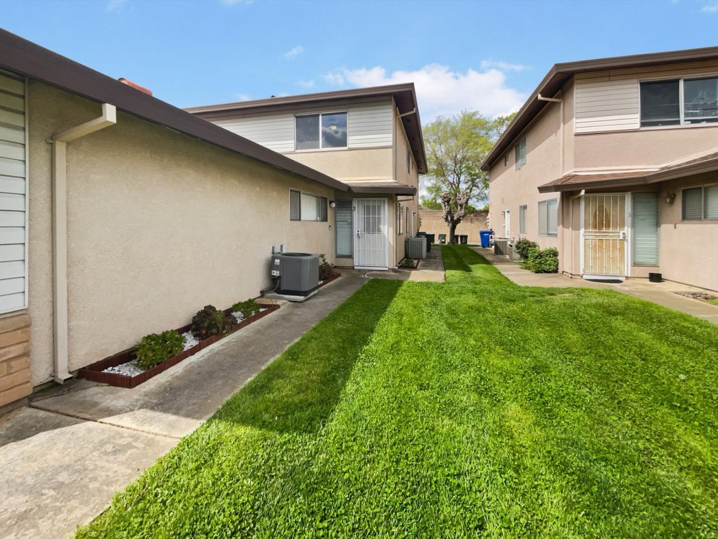 9051 Montoya St. #3, Sacramento